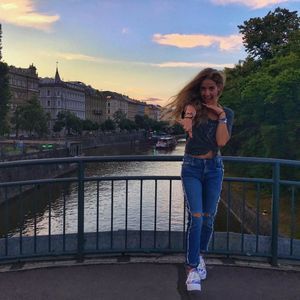 Meet your Posher, Nicole